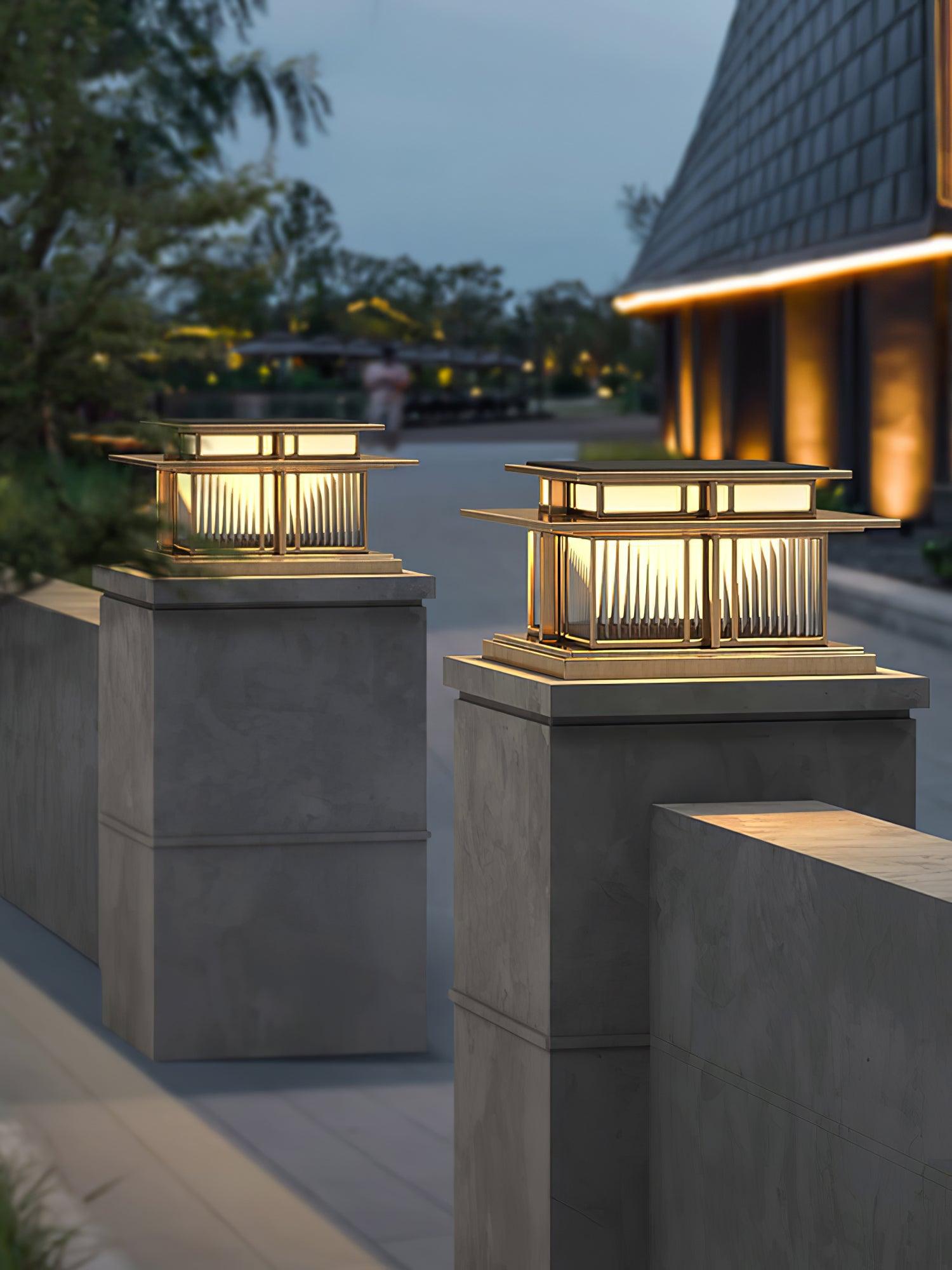 Boilyn Outdoor Pillar Light - Cueteks