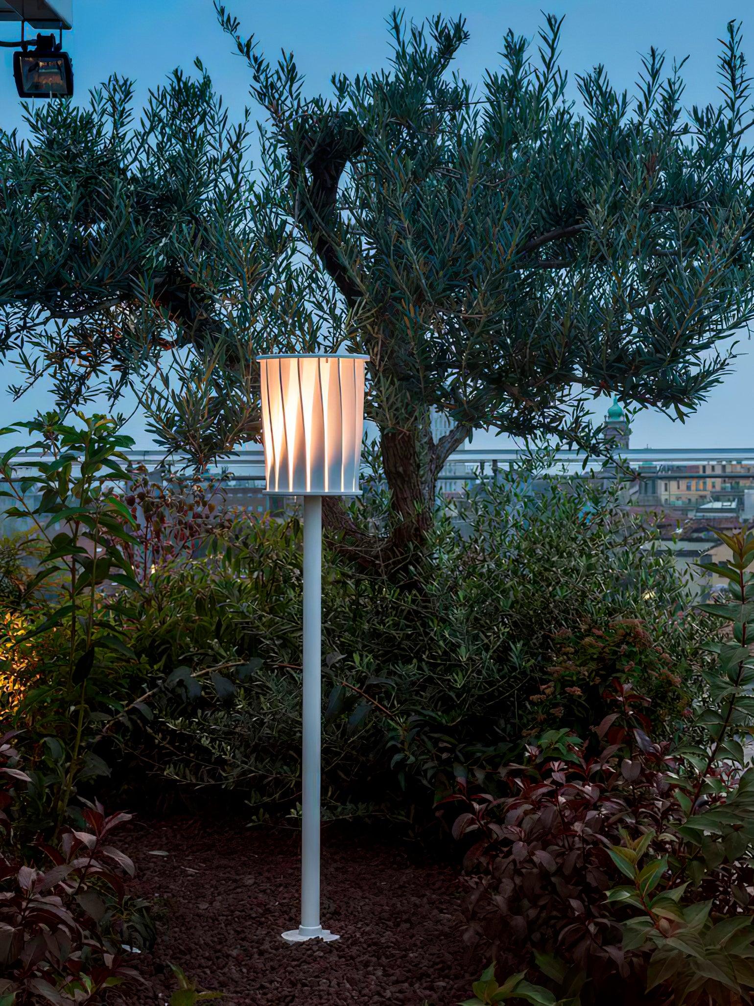 White Column Garden Light - Cueteks