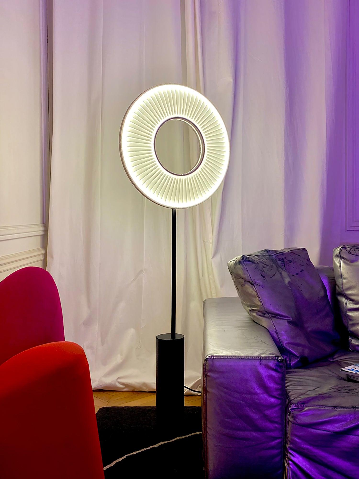 Iris Totem Floor Lamp - Cueteks