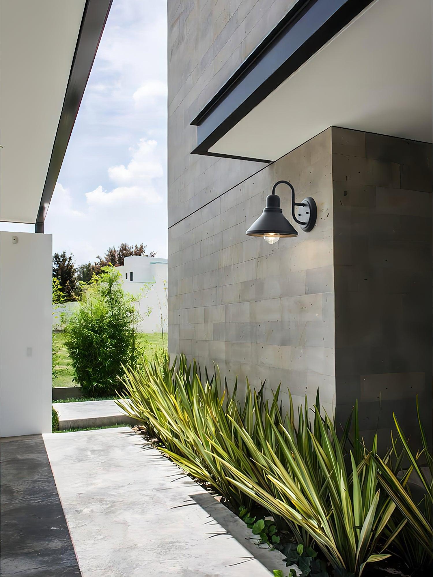 Fable Outdoor Wall Lamp - Cueteks