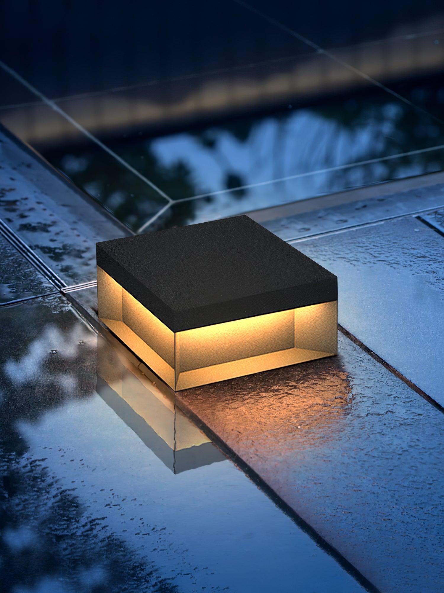 Black Box Outdoor Post Light - Cueteks