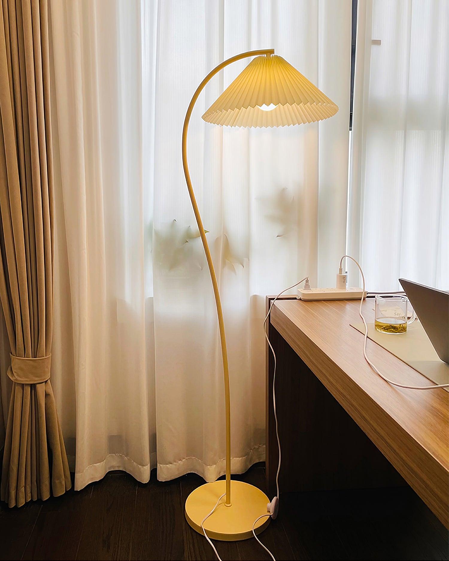 Crescini Pleated Floor Lamp - Cueteks