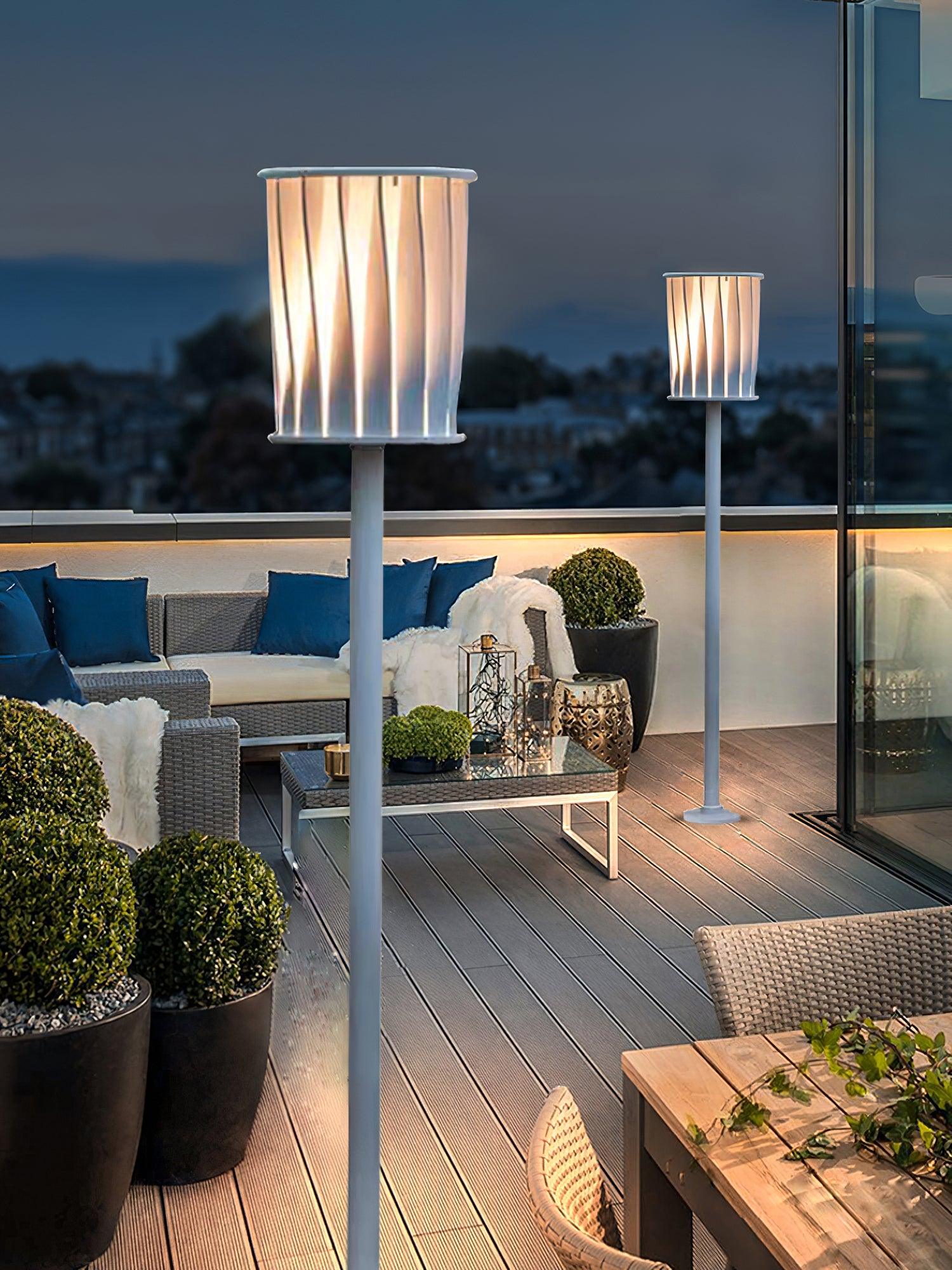 White Column Garden Light - Cueteks