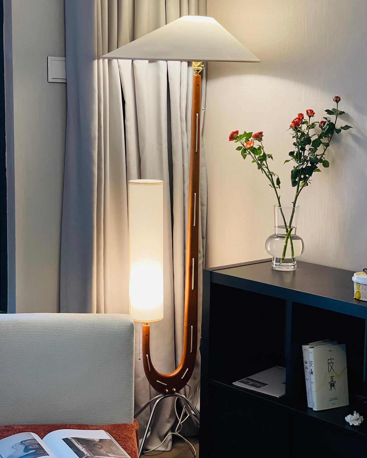 Giraffe Floor Lamp - Cueteks