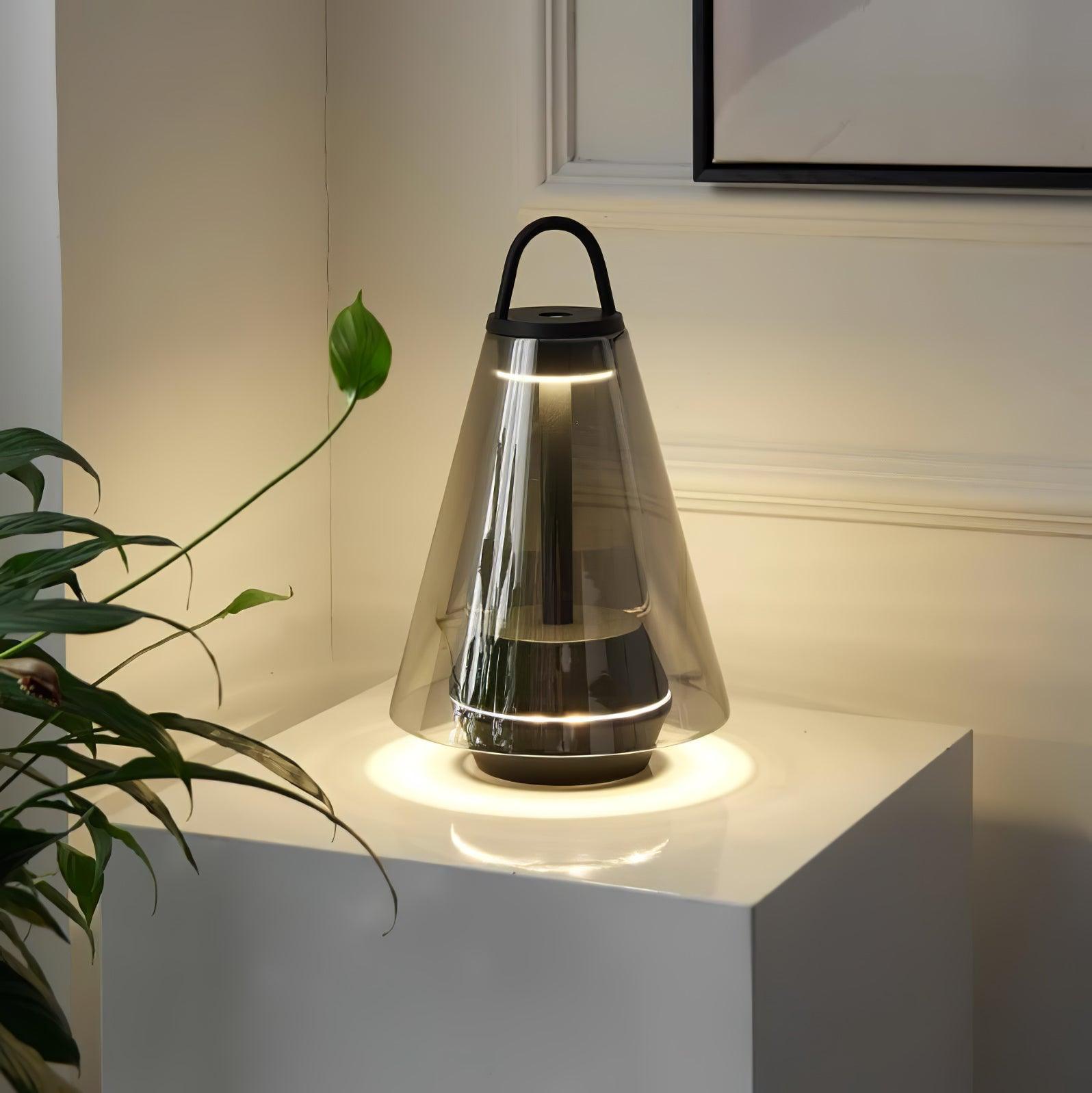 Shuttle Built-in Battery Table Lamp - Cueteks