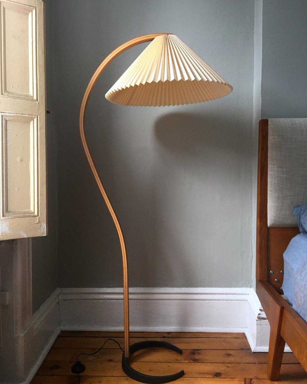 Caprani Floor Lamp - Cueteks