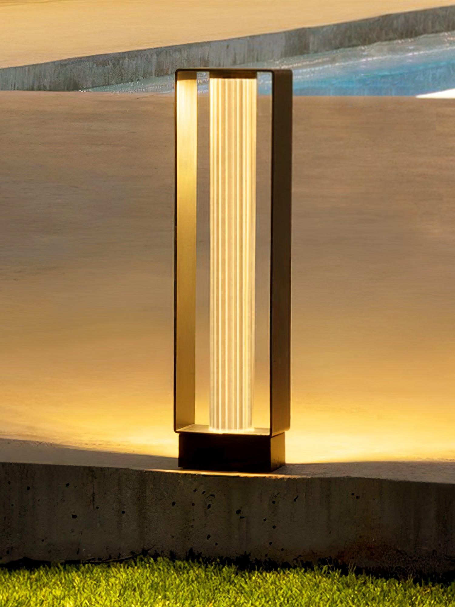 Frame Outdoor Post Lamp - Cueteks