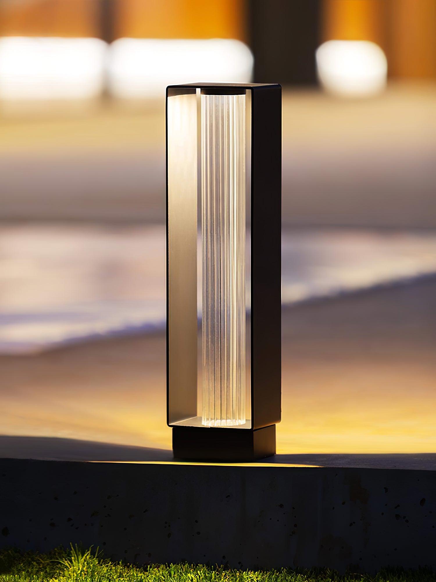 Frame Outdoor Post Lamp - Cueteks