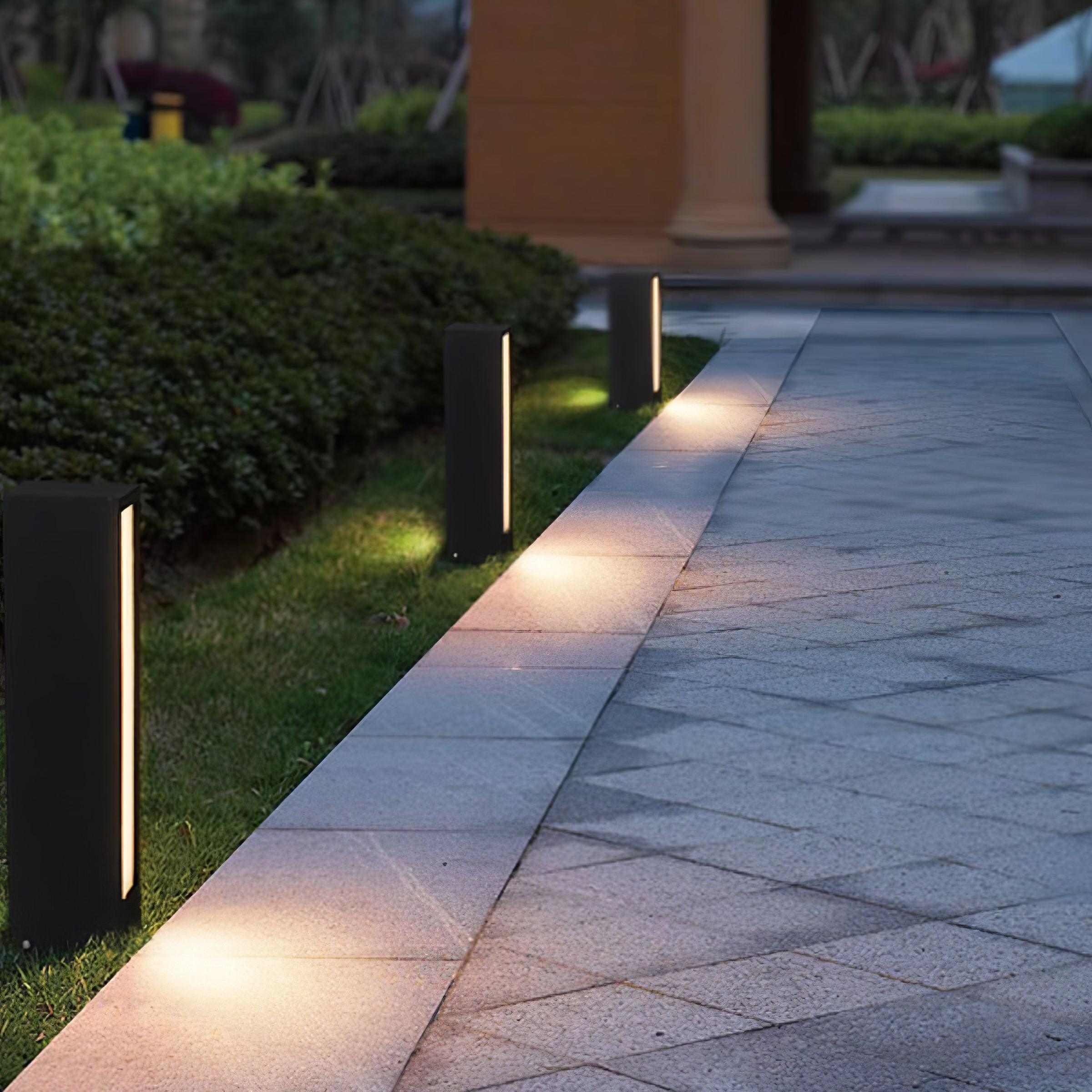 Faro Outdoor Post Lamp - Cueteks