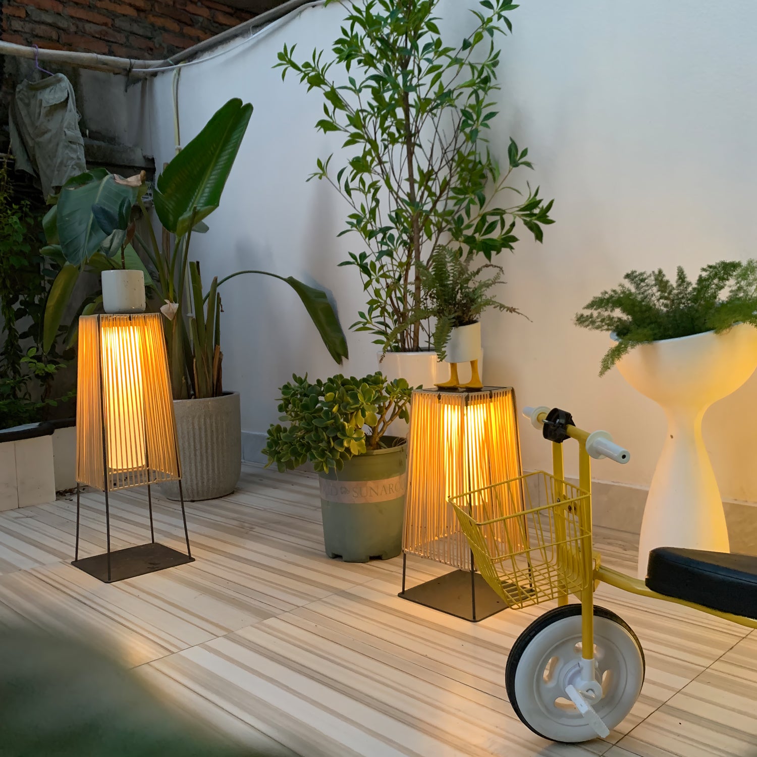 Plastic Rattan Outdoor Post Light with Solar Panel - Cueteks