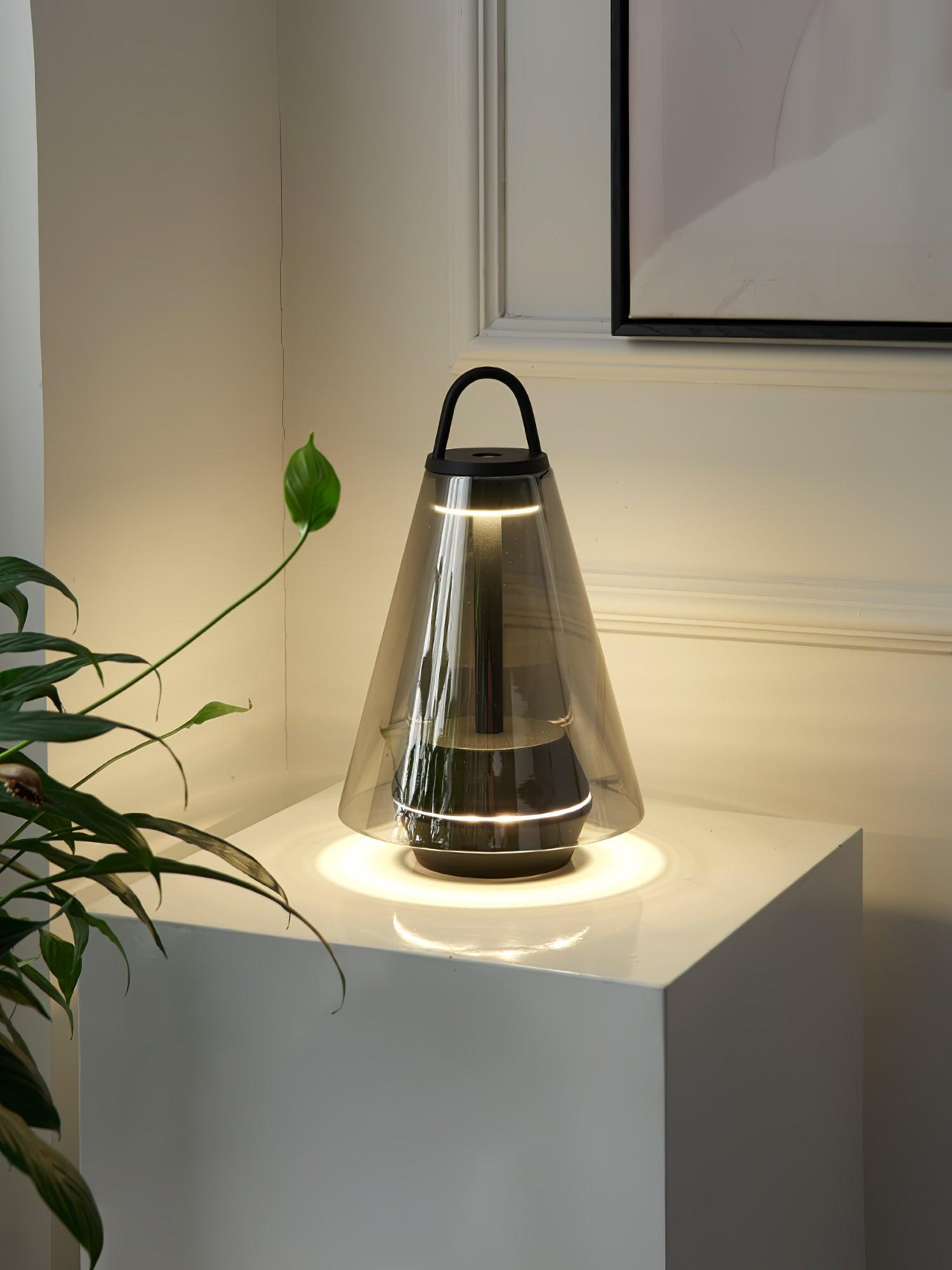 Shuttle Built-in Battery Table Lamp - Cueteks
