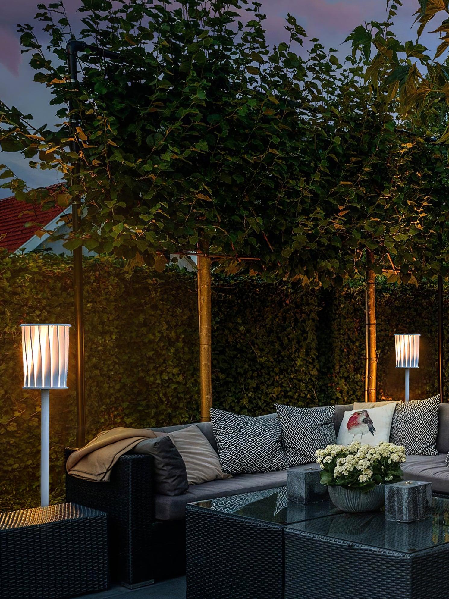 White Column Garden Light - Cueteks