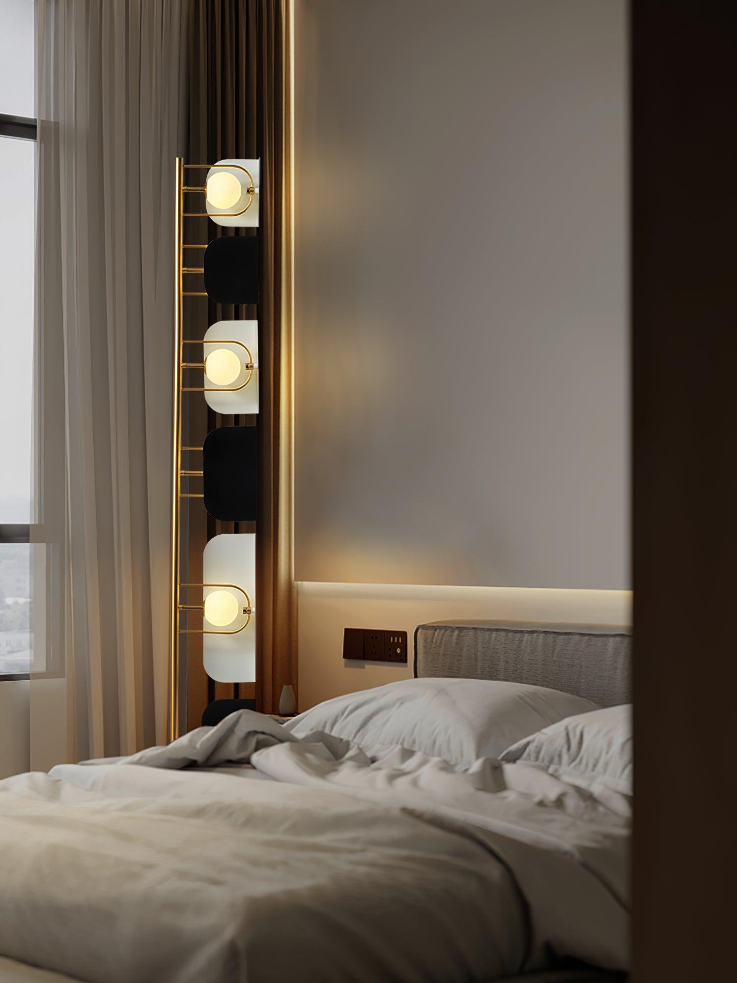 Leagan Floor Lamp - Cueteks