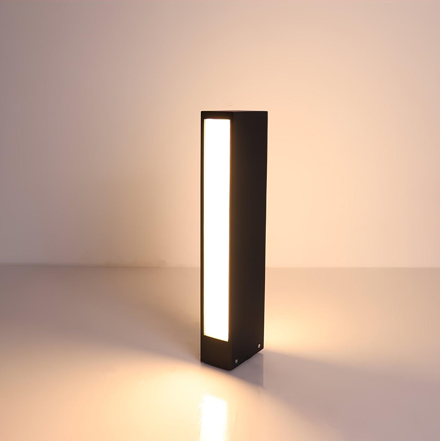 Faro Outdoor Post Lamp - Cueteks