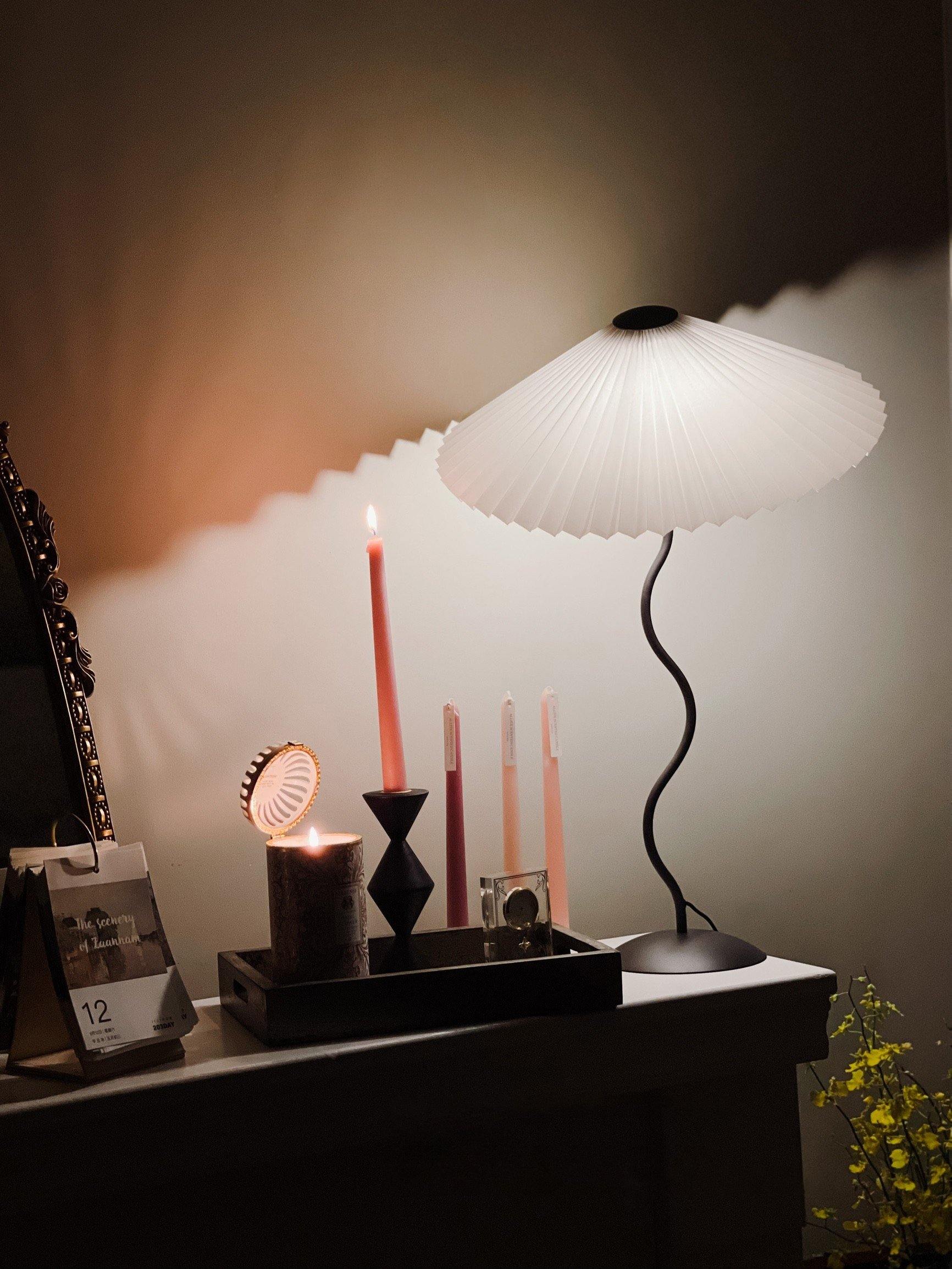 Squiggle Table Lamp - Cueteks