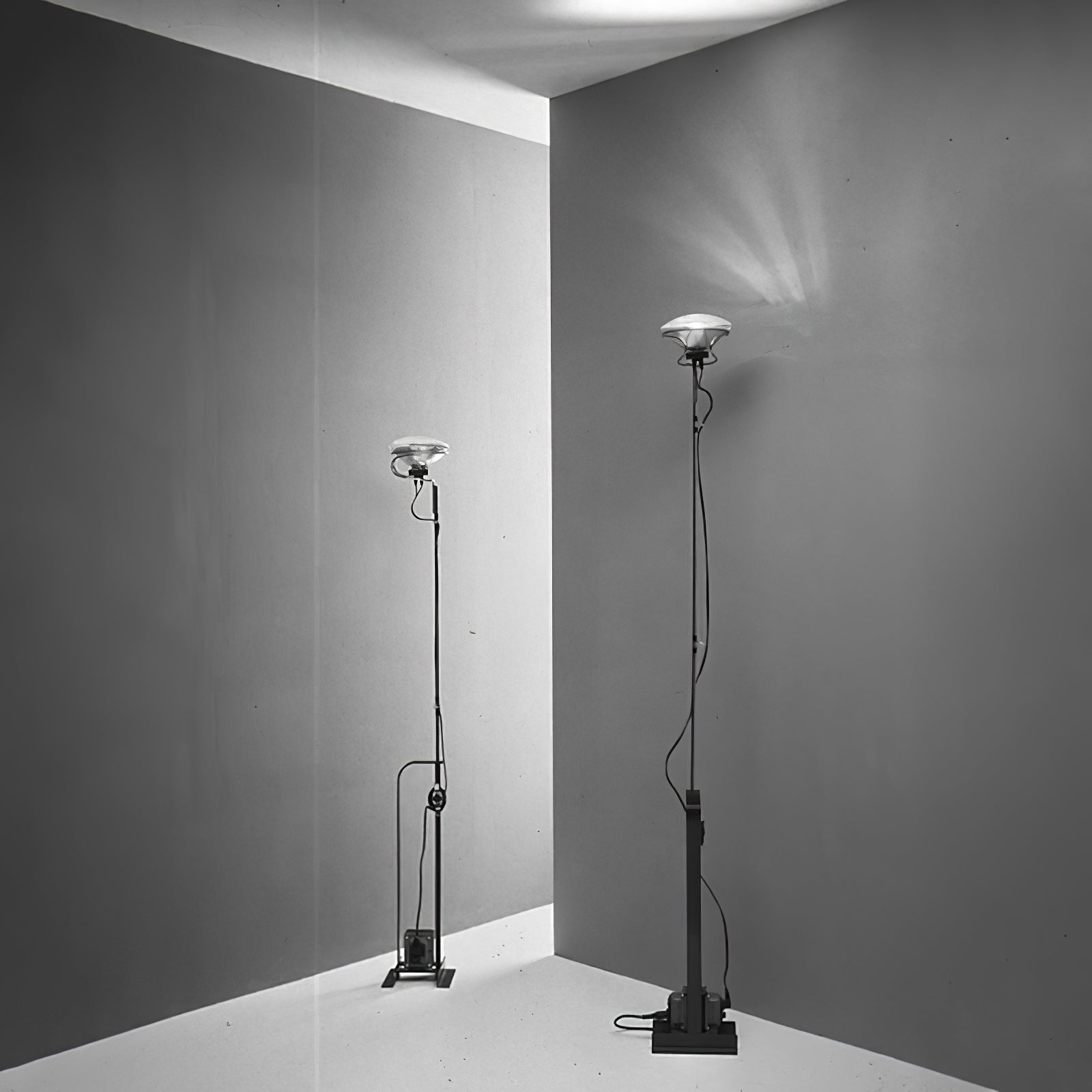 Toio Floor Lamp - Cueteks
