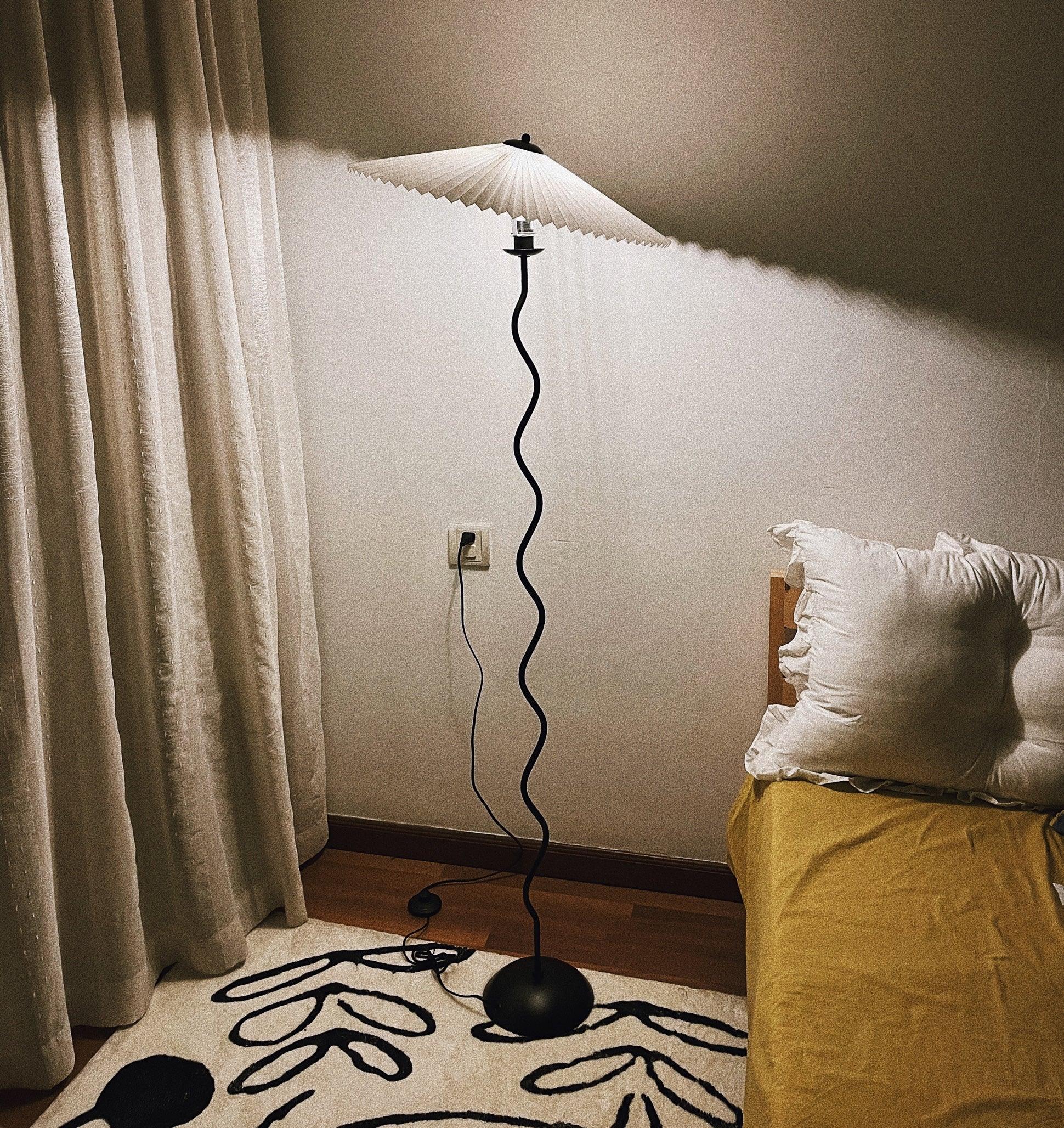 Squiggle Floor Lamp - Cueteks