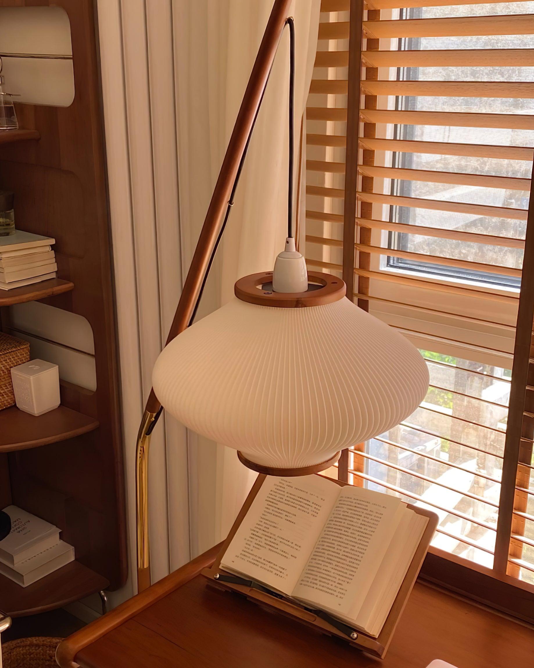 Matsusu Floor Lamp - Cueteks