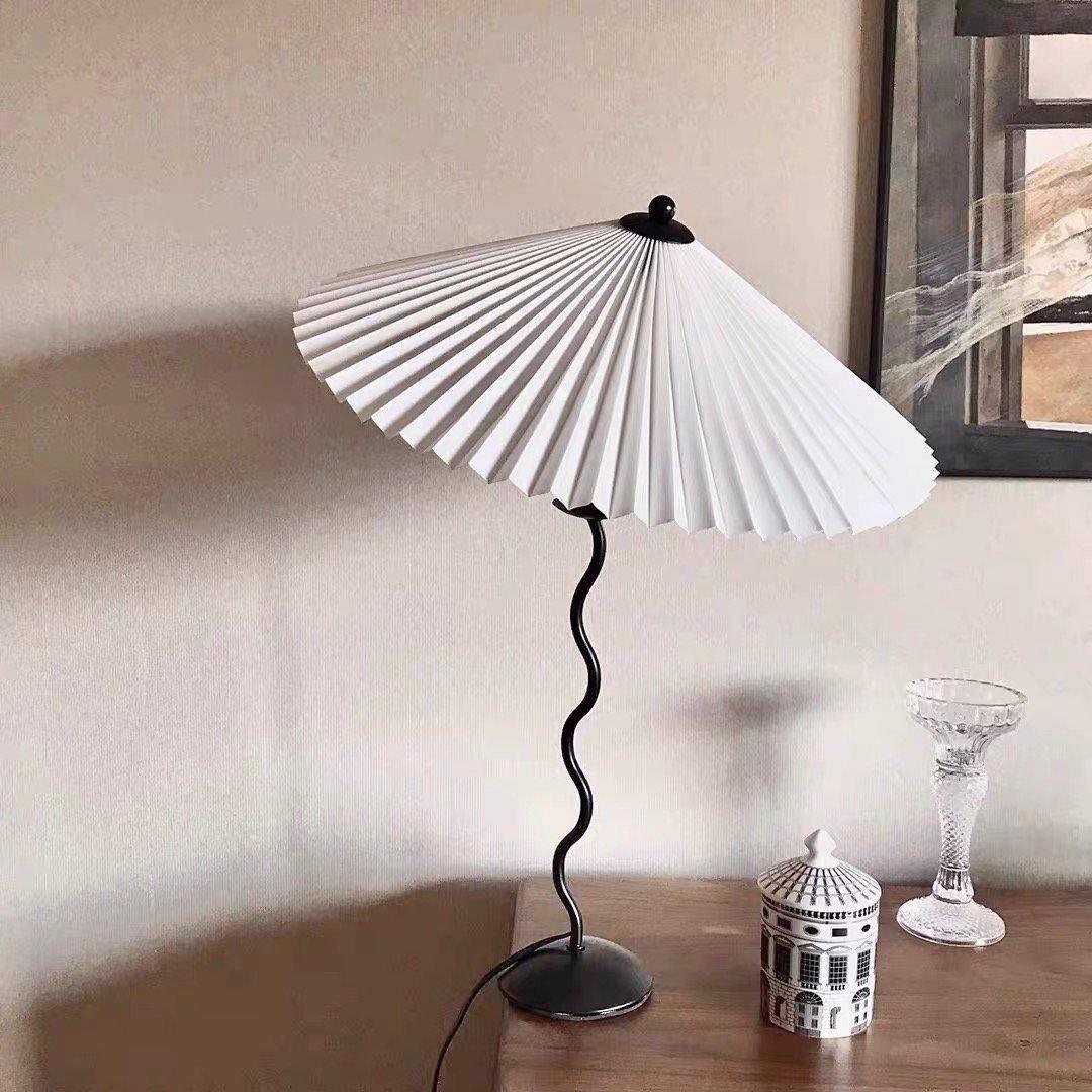 Squiggle Table Lamp - Cueteks