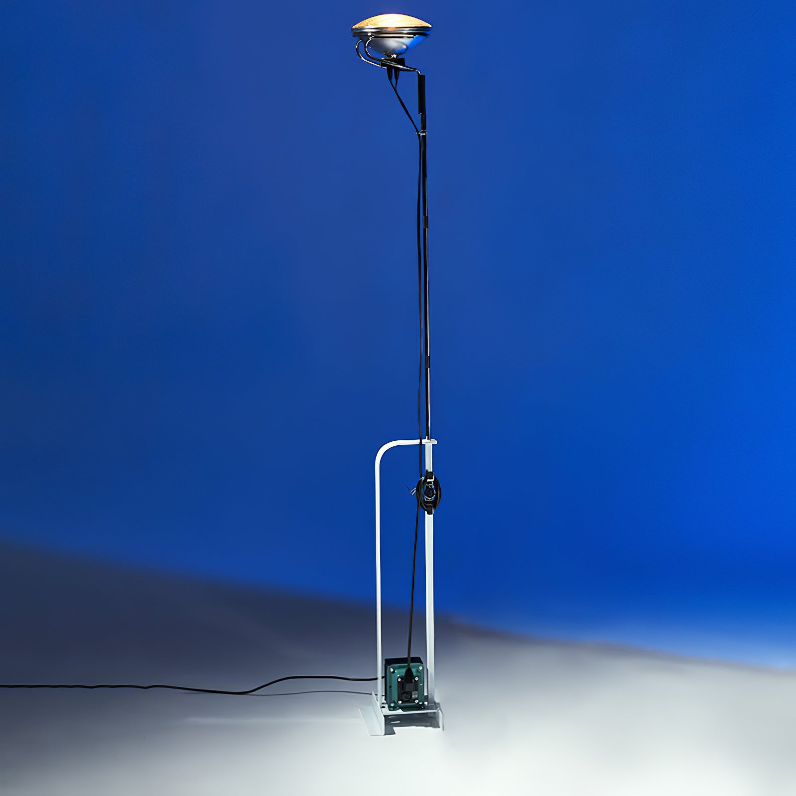 Toio Floor Lamp - Cueteks