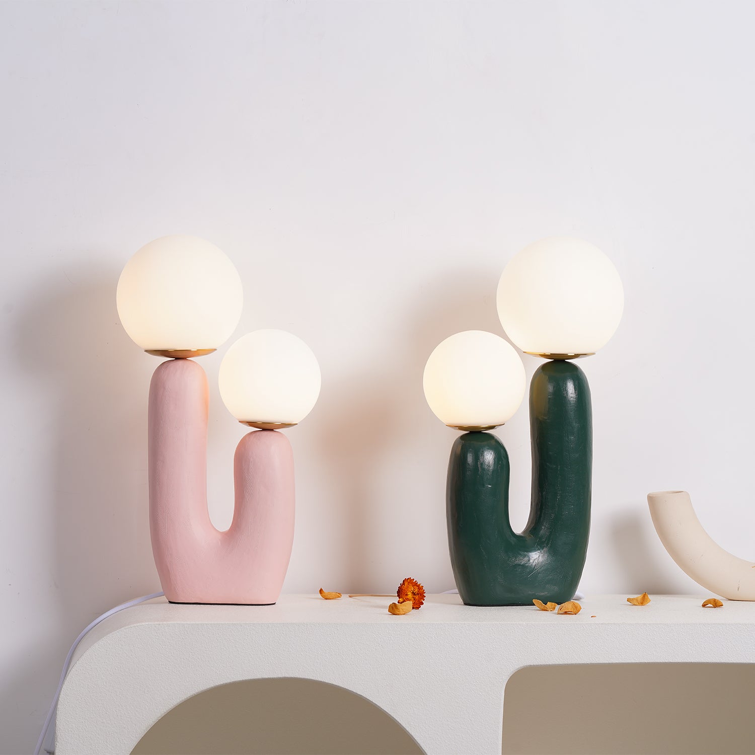 Oo Rough Table Lamp - Cueteks