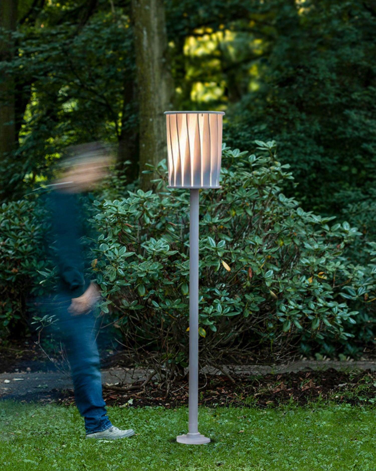 White Column Garden Light - Cueteks