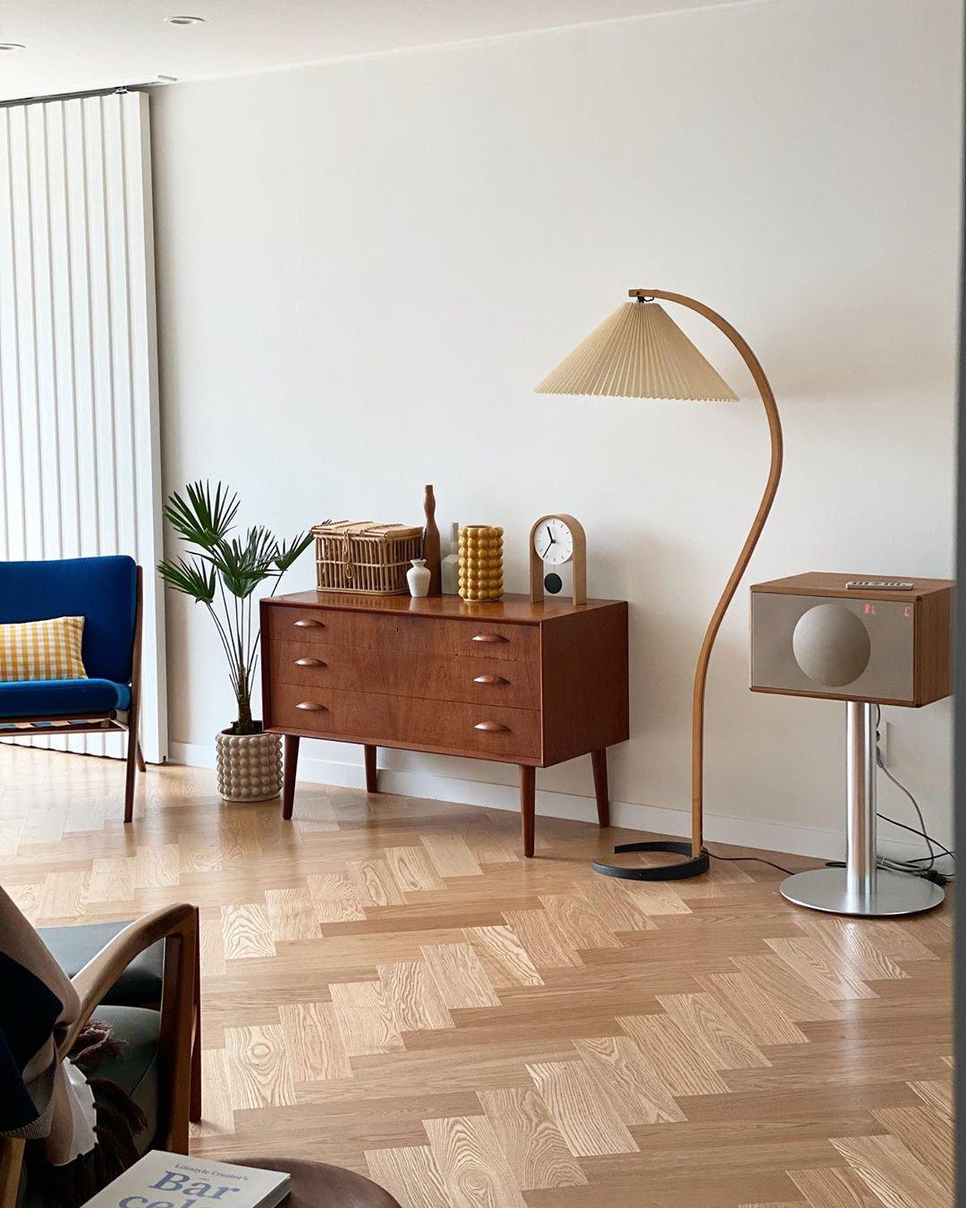 Caprani Floor Lamp - Cueteks