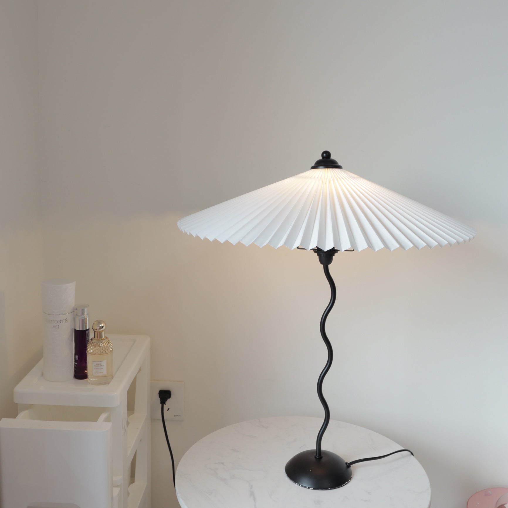 Squiggle Table Lamp - Cueteks