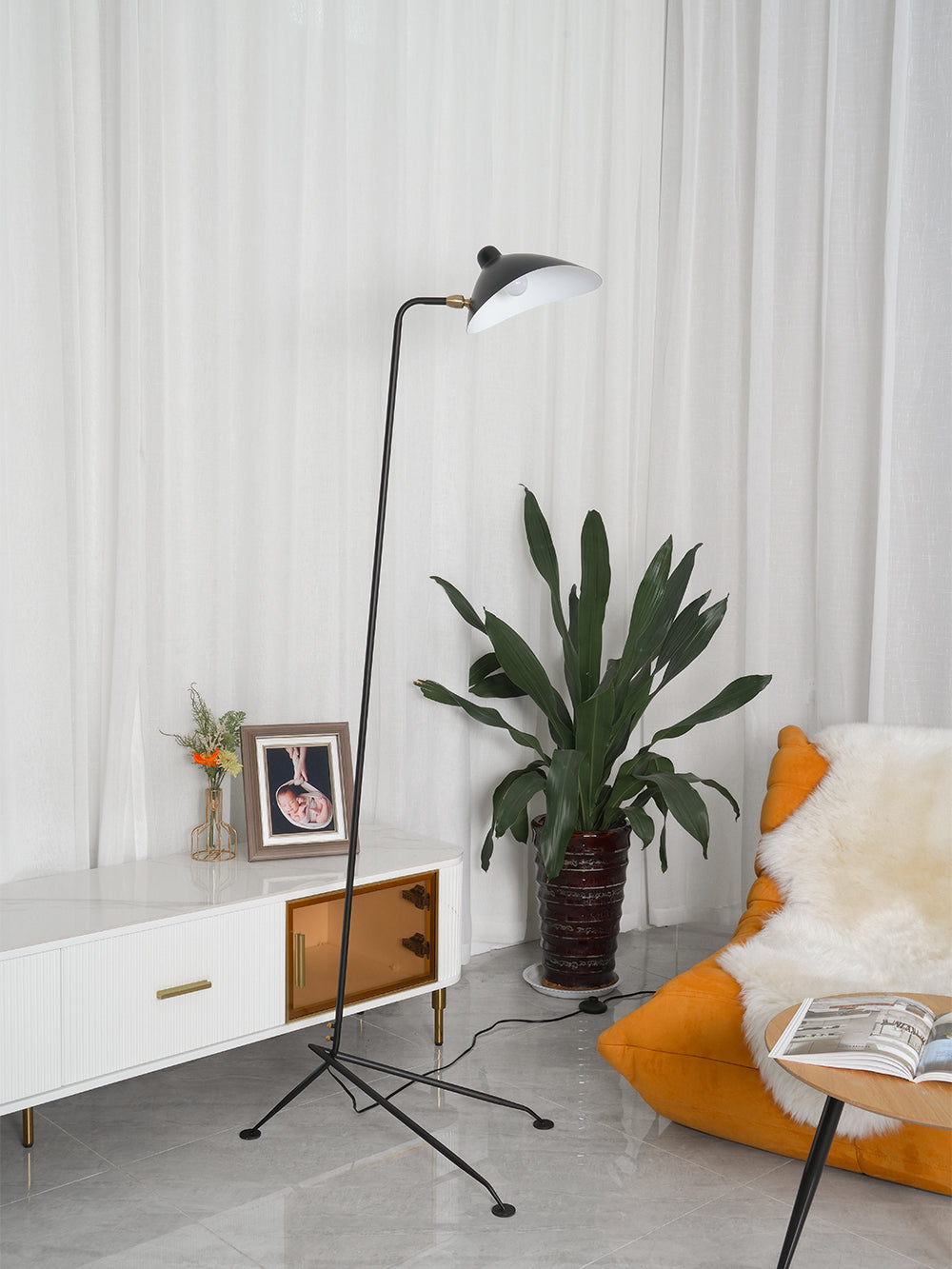 Serge Mouille Floor Lamp - Cueteks