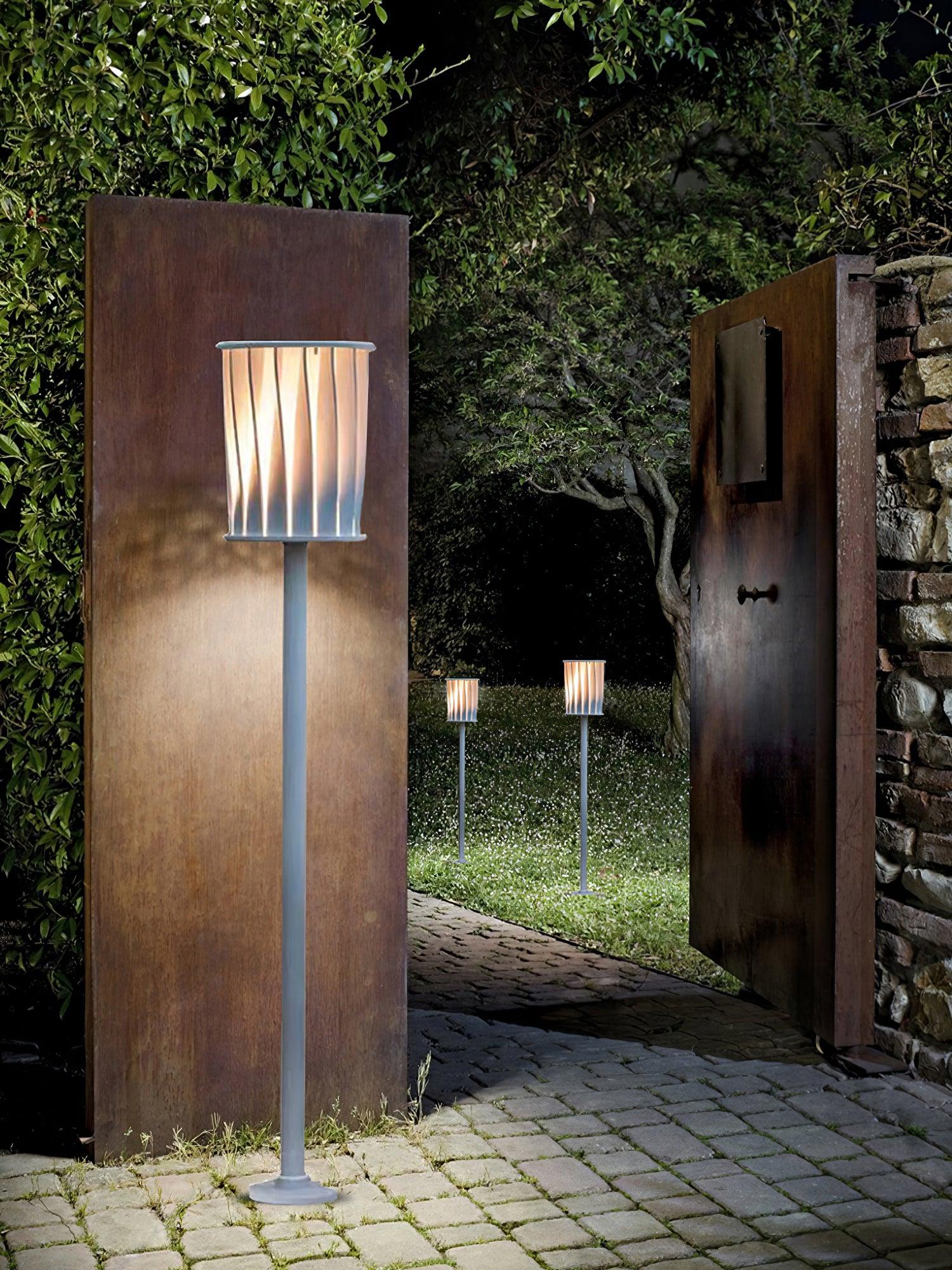 White Column Garden Light - Cueteks