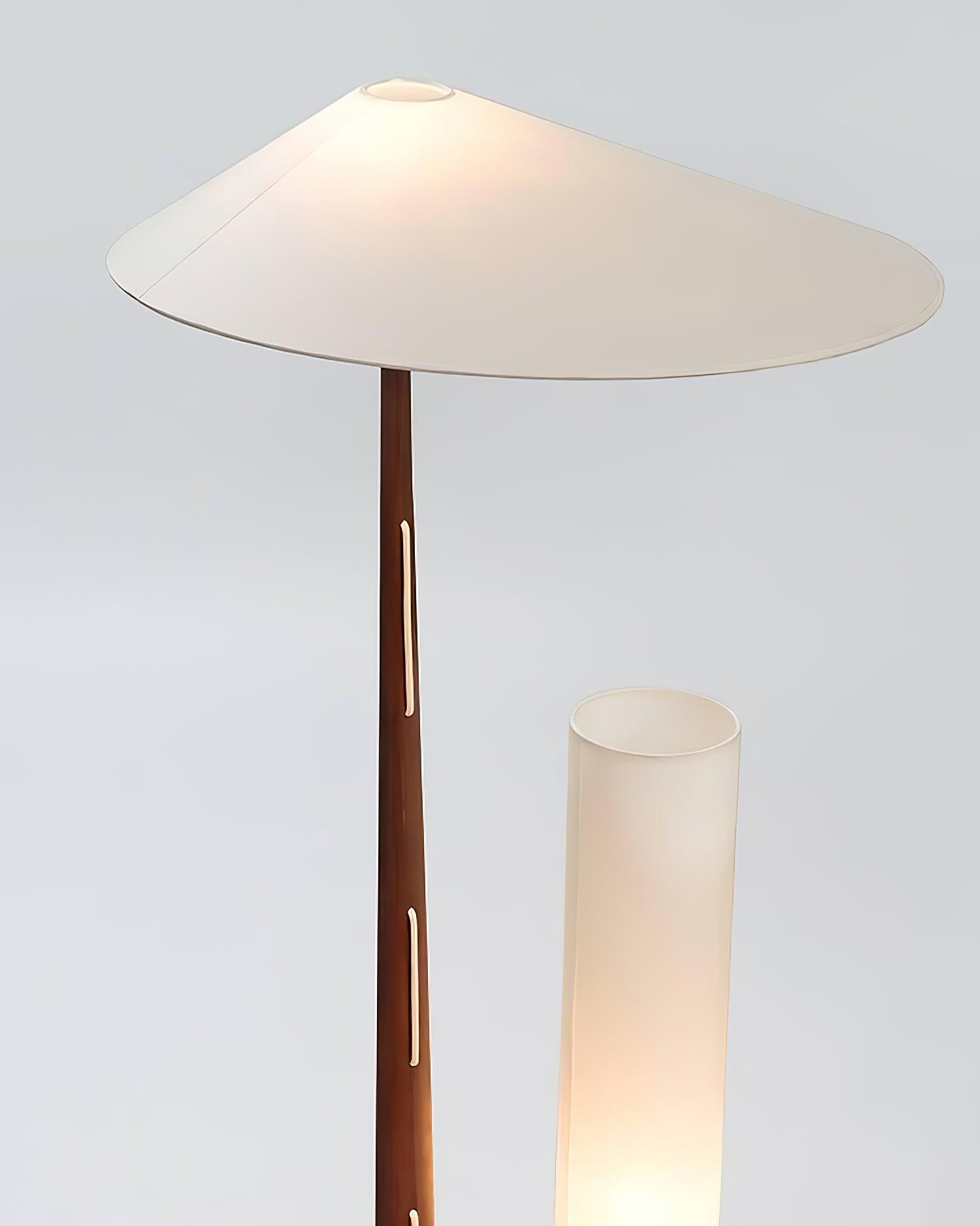 Giraffe Floor Lamp - Cueteks