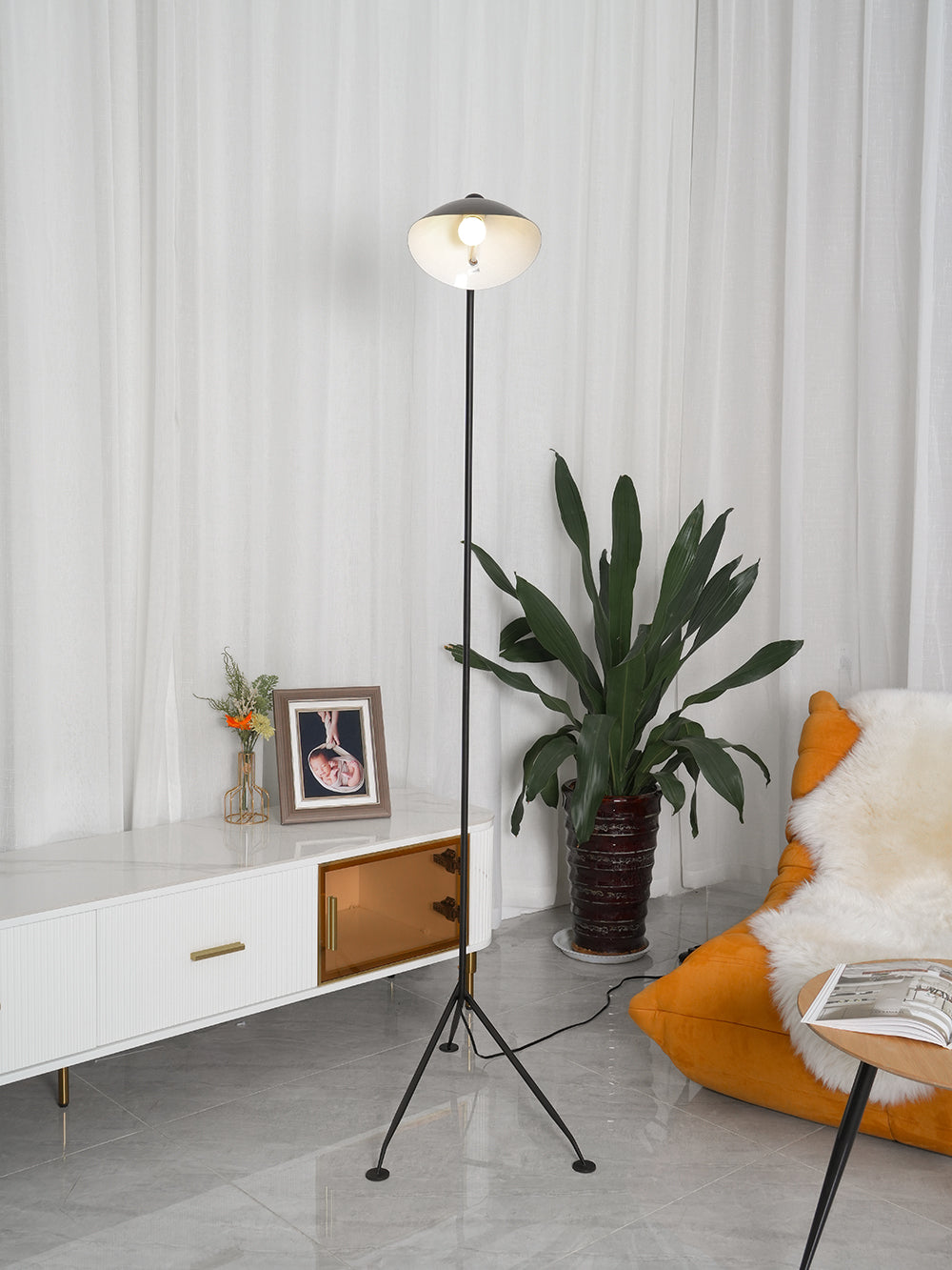 Serge Mouille Floor Lamp - Cueteks