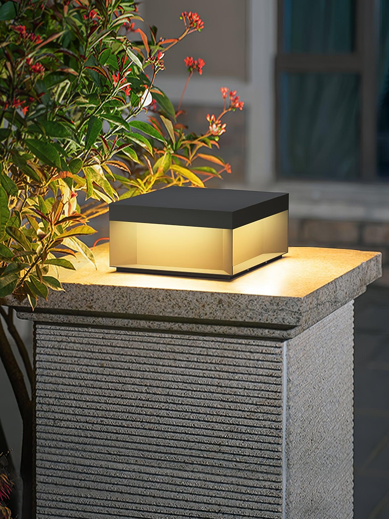Black Box Outdoor Post Light - Cueteks