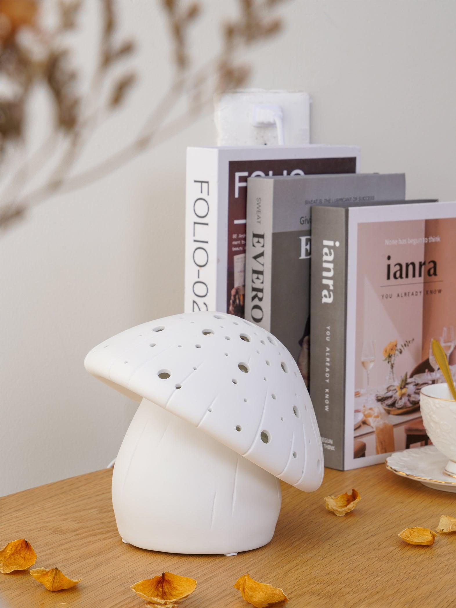 Fungo White Table Lamp - Cueteks