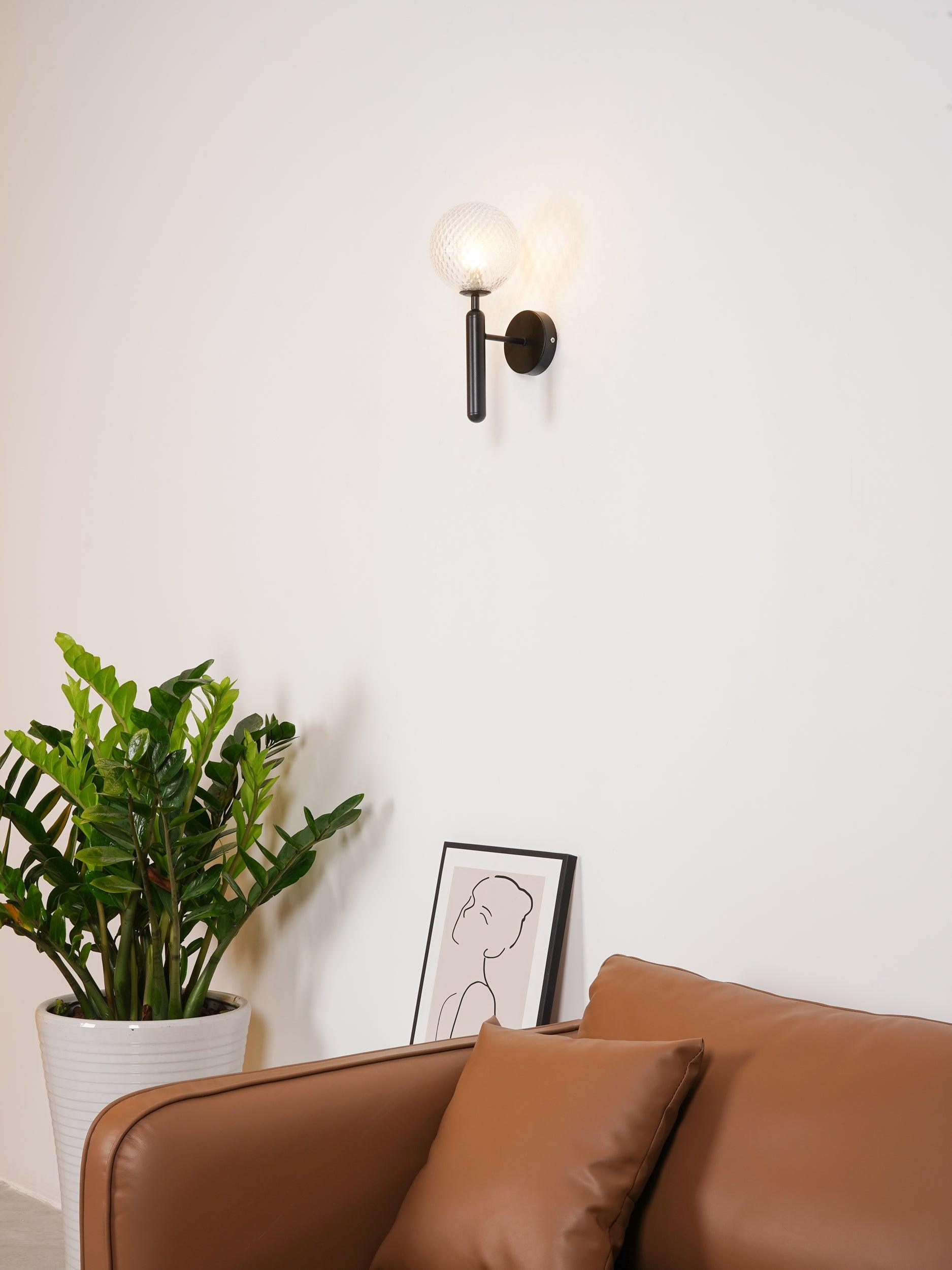 Miira Wall Light - Cueteks