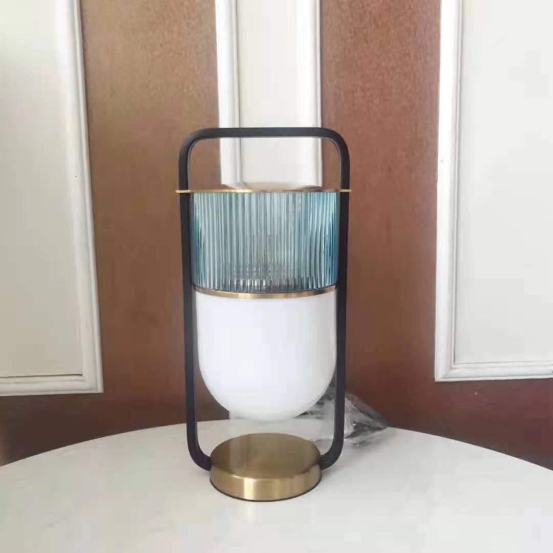 Xi Table Lamp - Cueteks