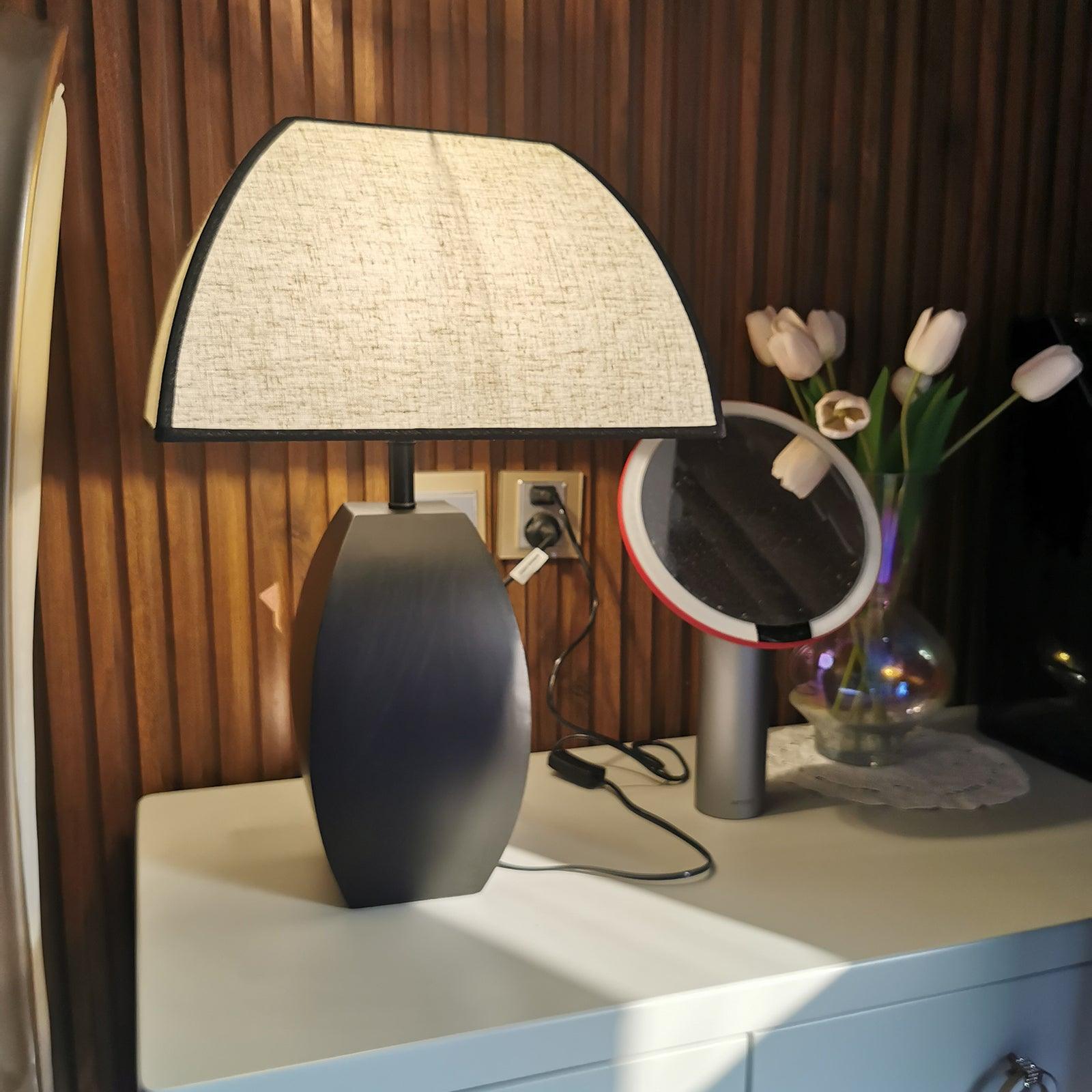 Javier Black Table Lamp - Cueteks
