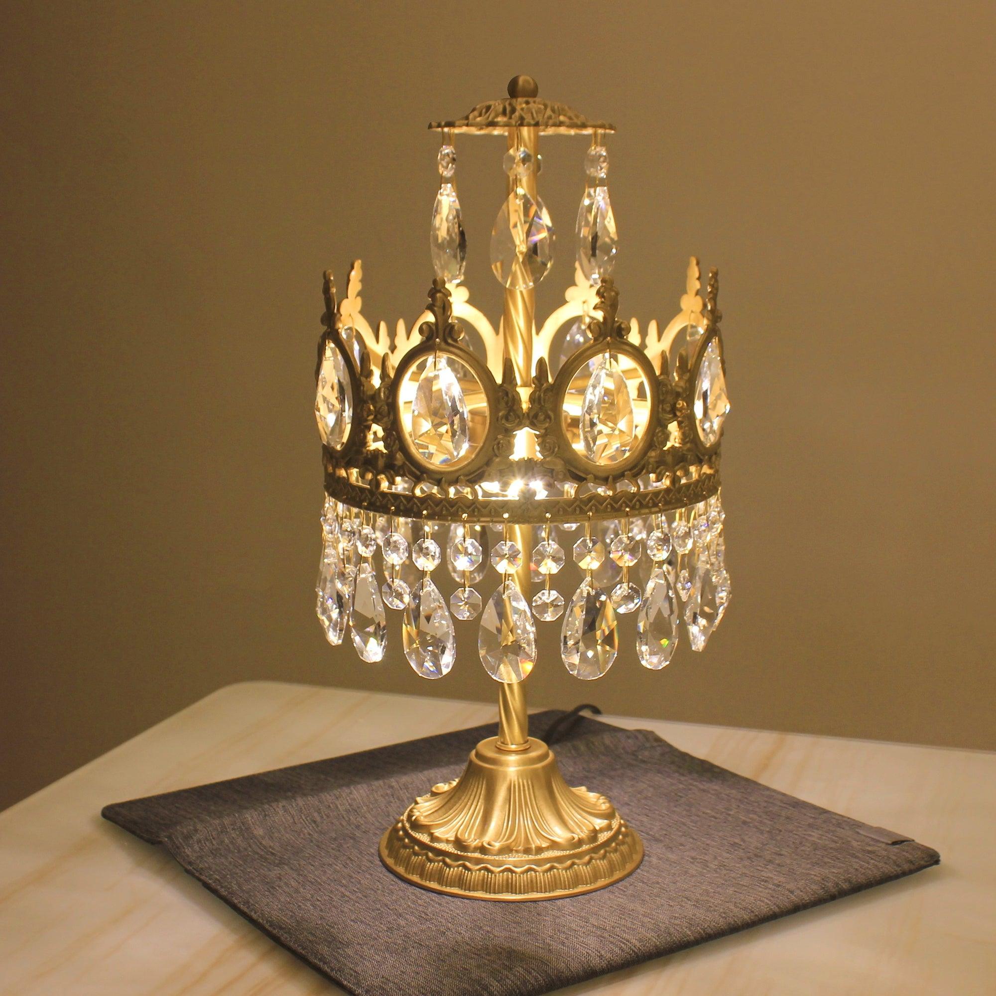 Vintage Crystal Table Light - Cueteks