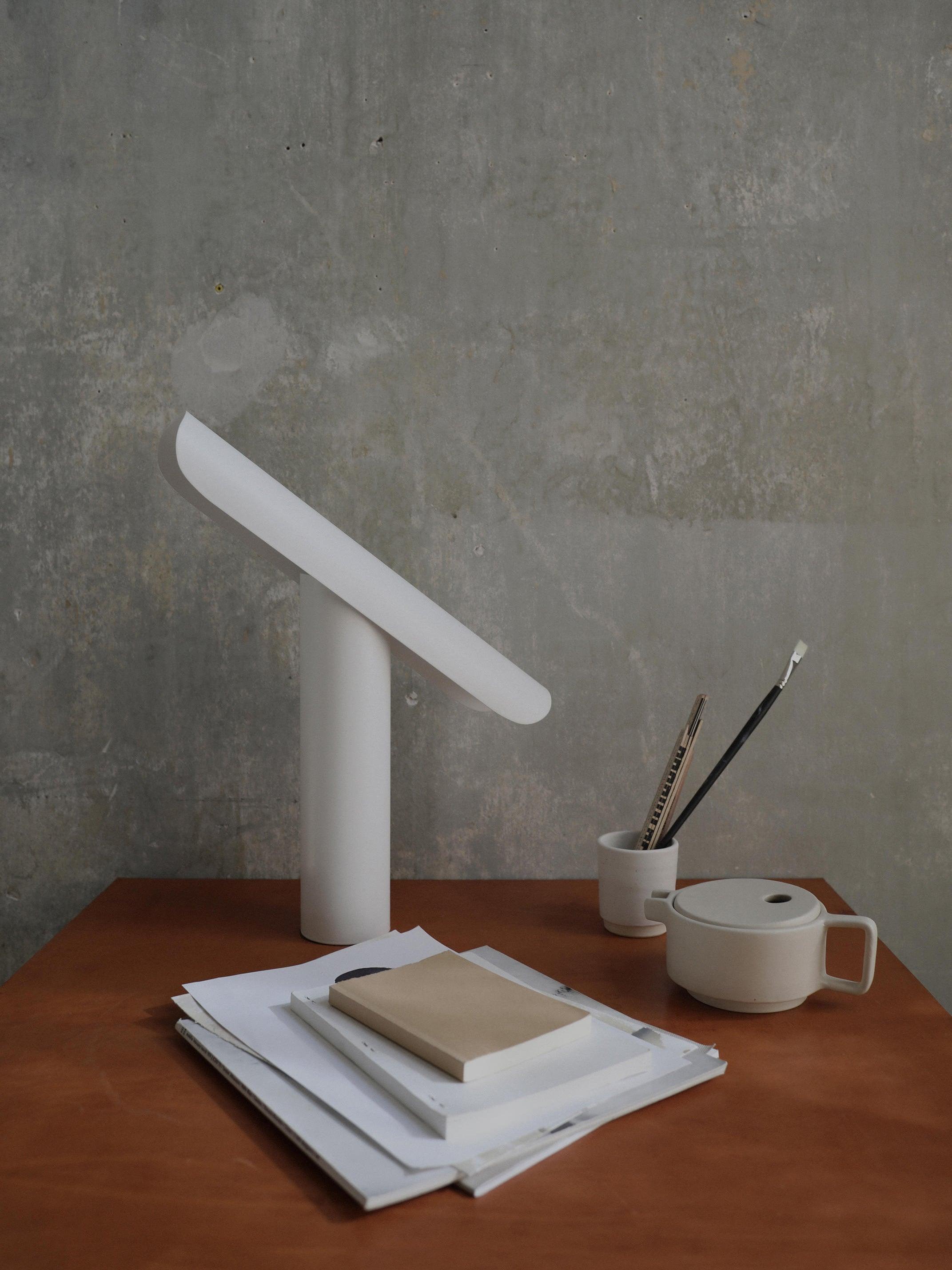 T-Table Lamp - Cueteks