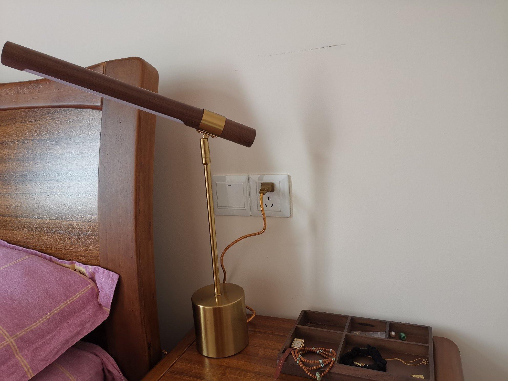 Linear Table Lamp - Cueteks