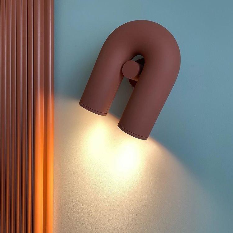 Cirkus U-shaped LED wall lamp