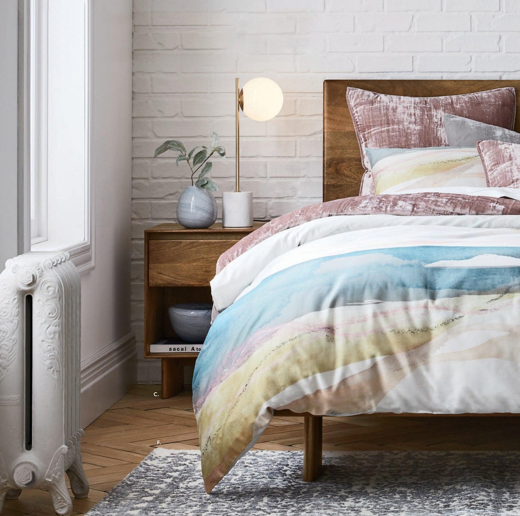 Sphere & Stem Table Lamp - Cueteks