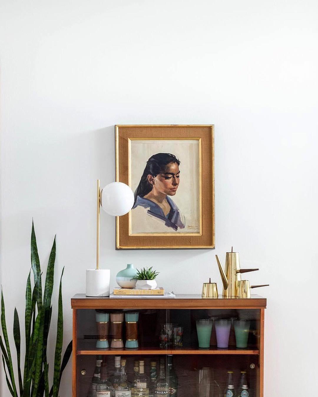 Sphere & Stem Table Lamp - Cueteks