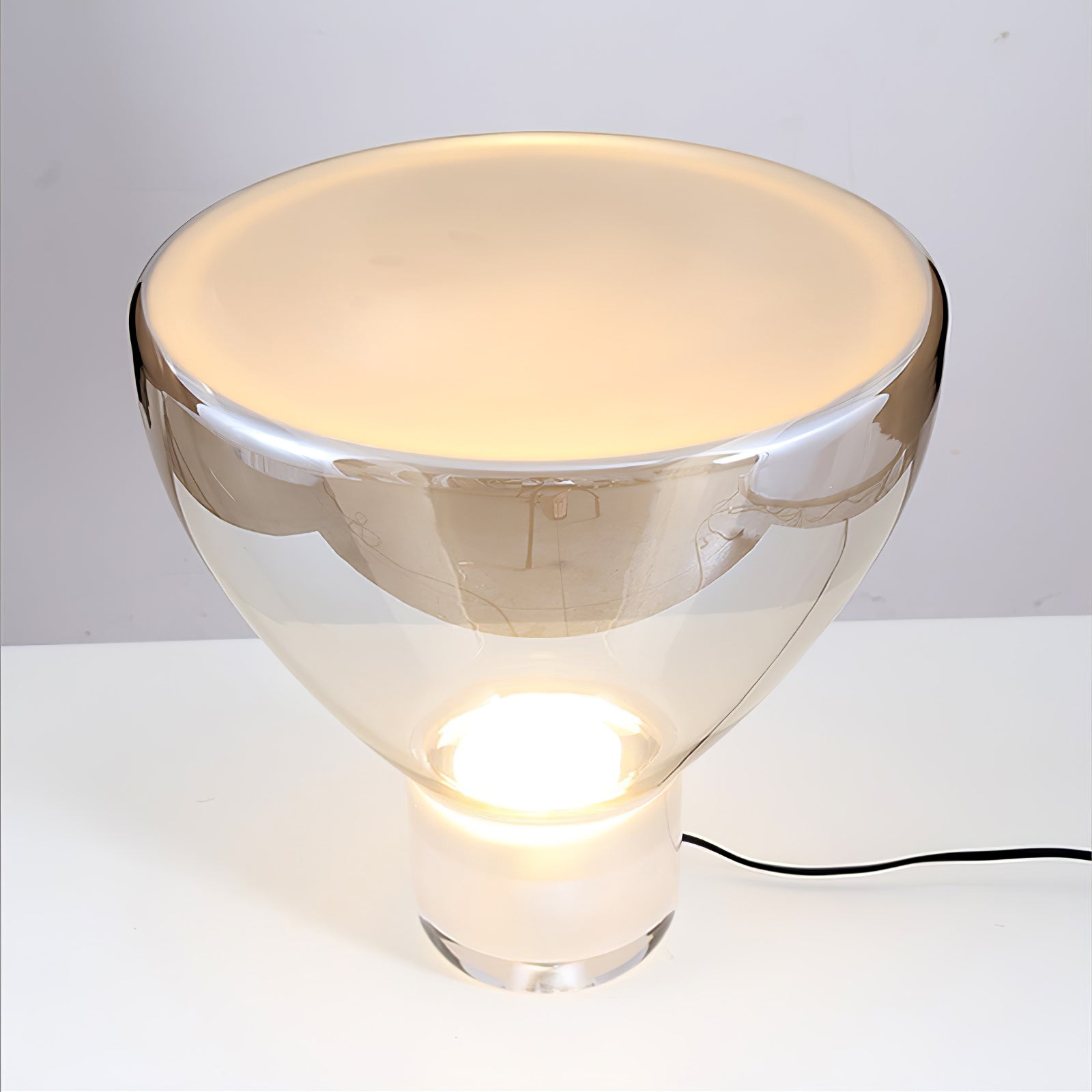 Aella Table Lamp - Cueteks