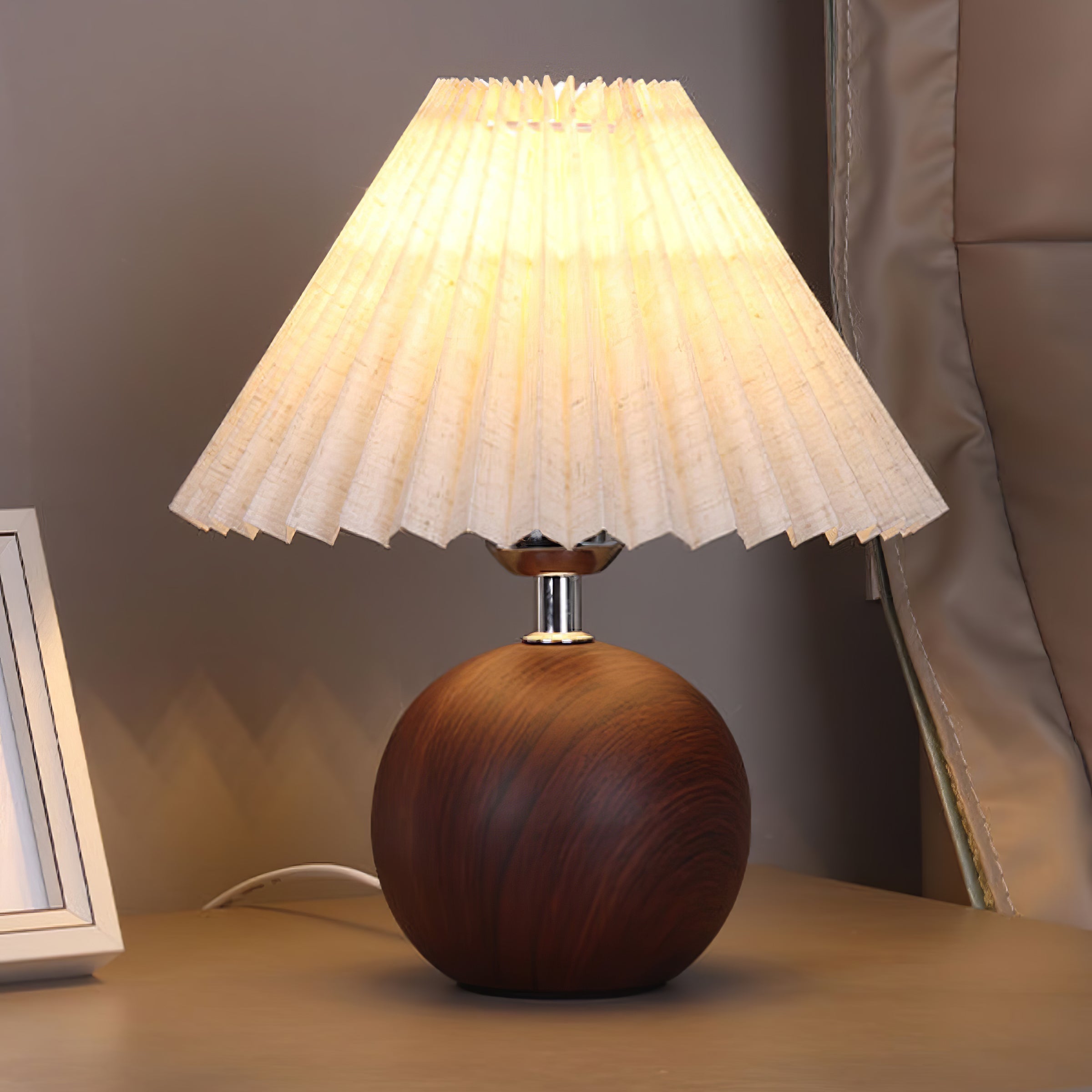 Wooden Pleated Table Lamp - Cueteks