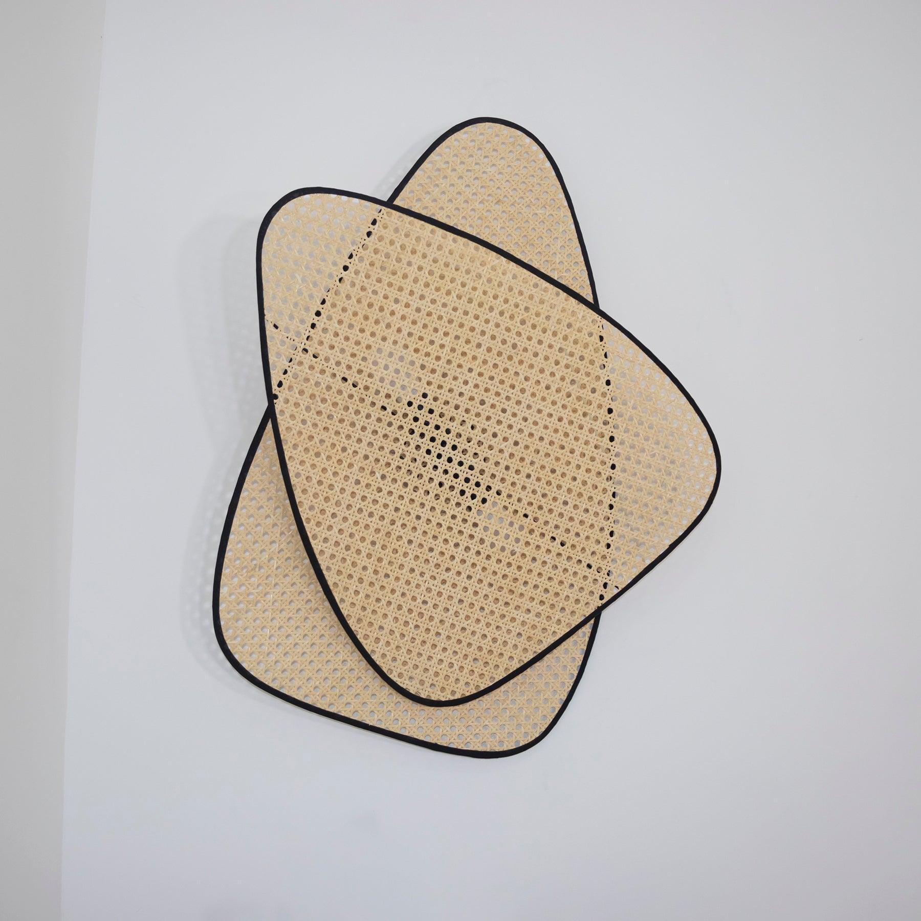 Screen Cannage Sconce - Cueteks