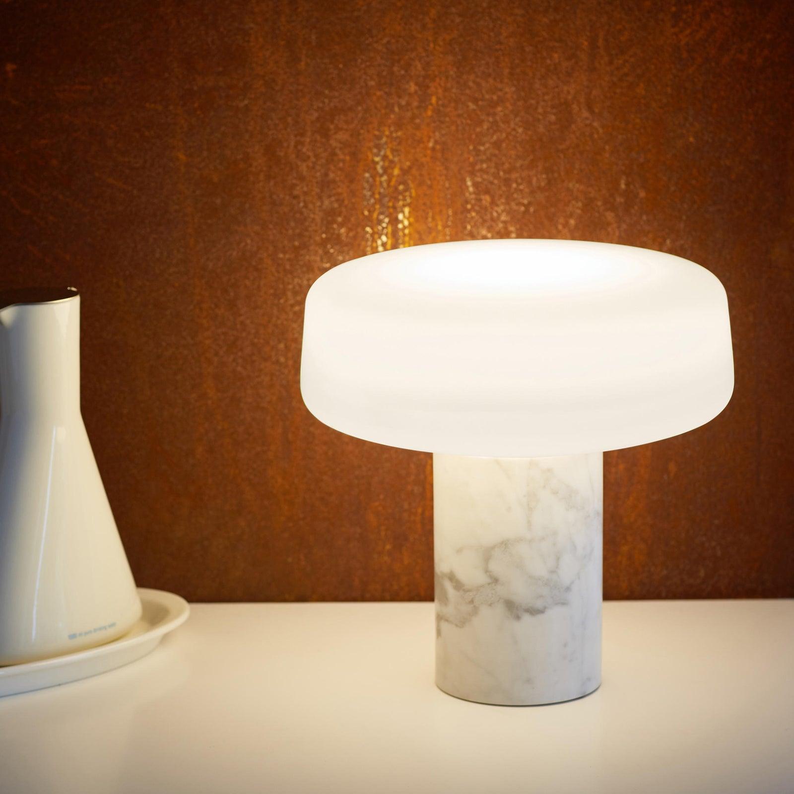 Solid Table Light - Cueteks