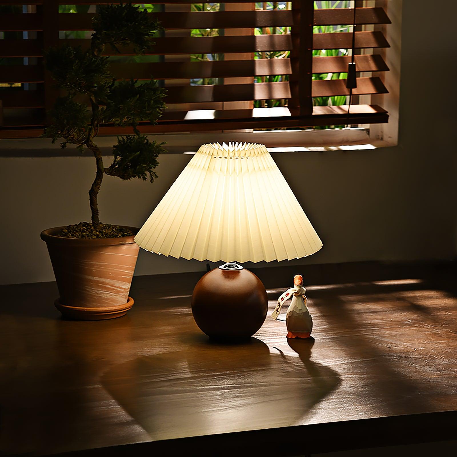 Wooden Pleated Table Lamp - Cueteks
