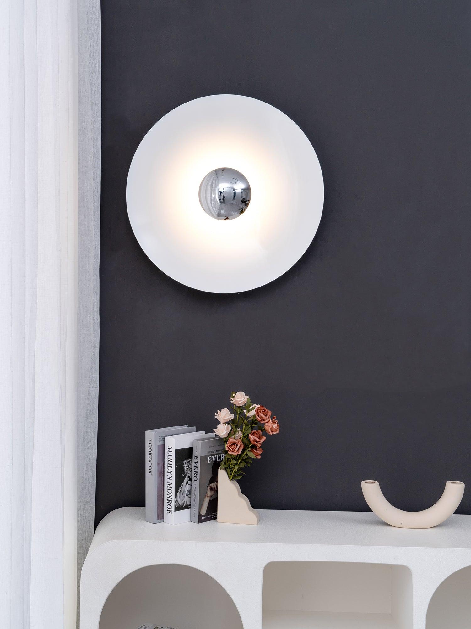 Simplicity Glow round metal LED wall light