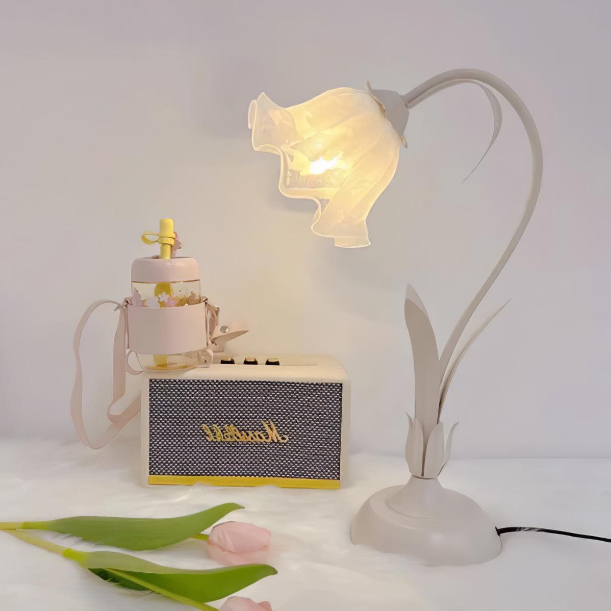 Lily of the Valley Table Lamp - Cueteks